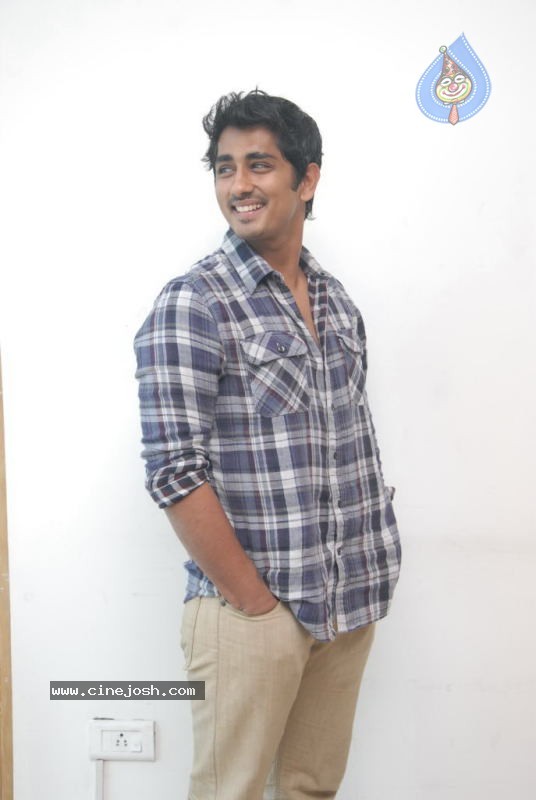 Siddharth Photos - 4 / 31 photos