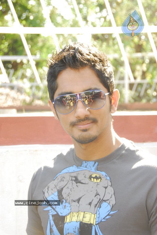 Siddharth Stills - 12 / 19 photos