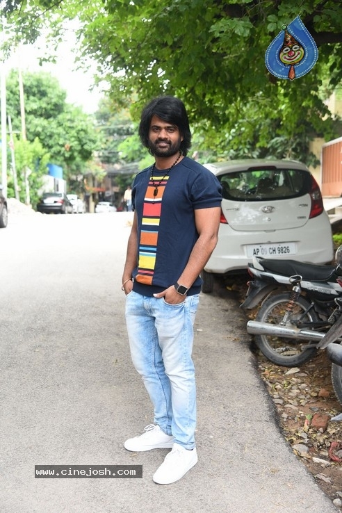  Sri Pawar Stills - 14 / 19 photos