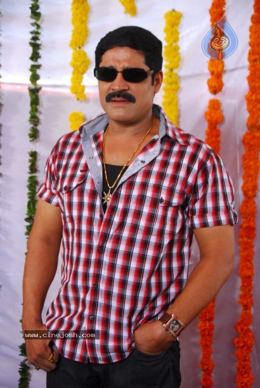 Srihari Gallery - 7 / 28 photos