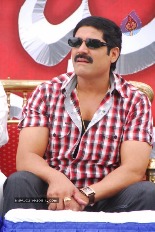 Srihari Gallery - 17 / 28 photos