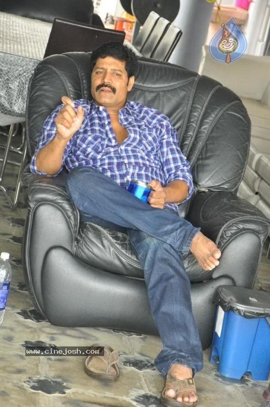 Srihari New Stills - 1 / 28 photos