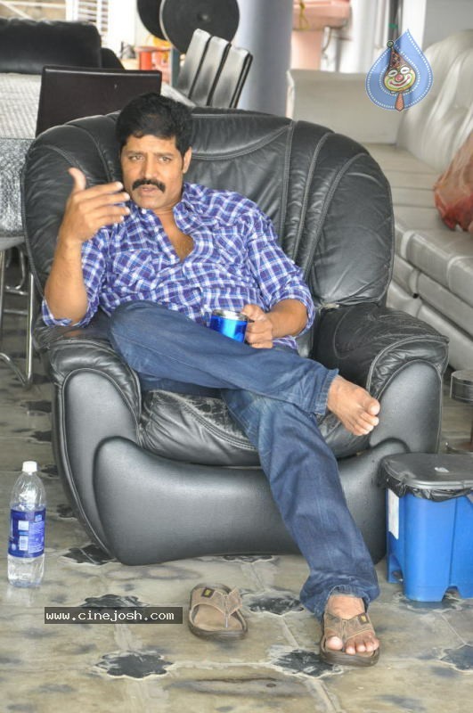 Srihari New Stills - 16 / 28 photos