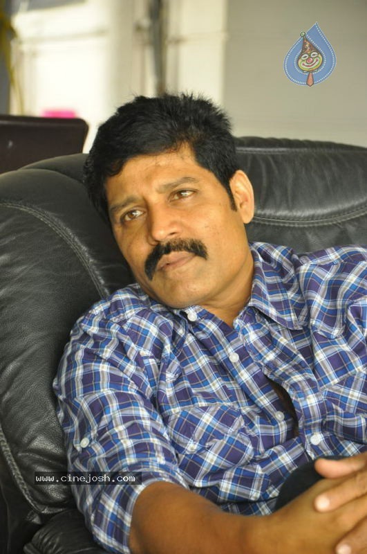 Srihari New Stills - 24 / 28 photos