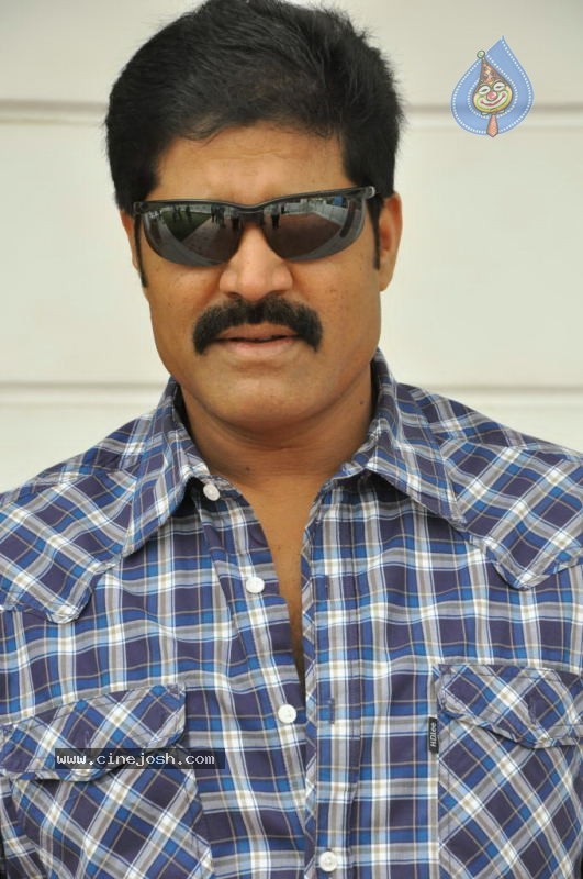 Srihari New Stills - 28 / 28 photos