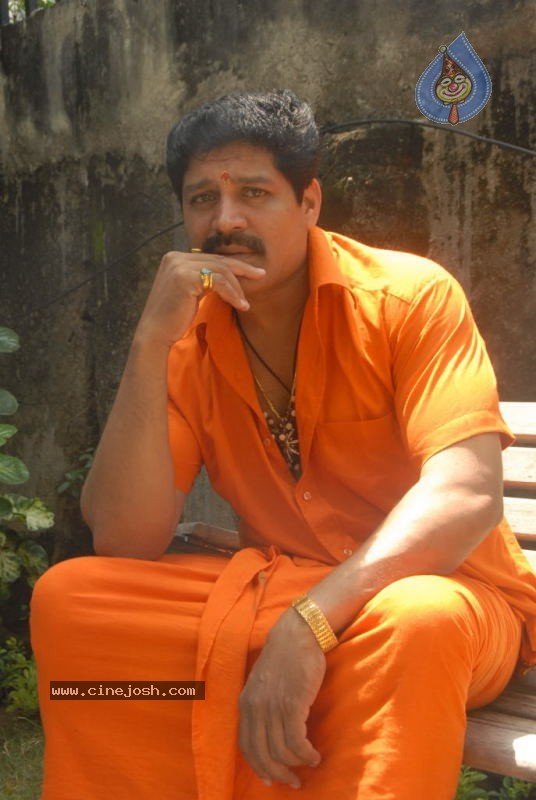 Srihari Solo Stills - 16 / 26 photos