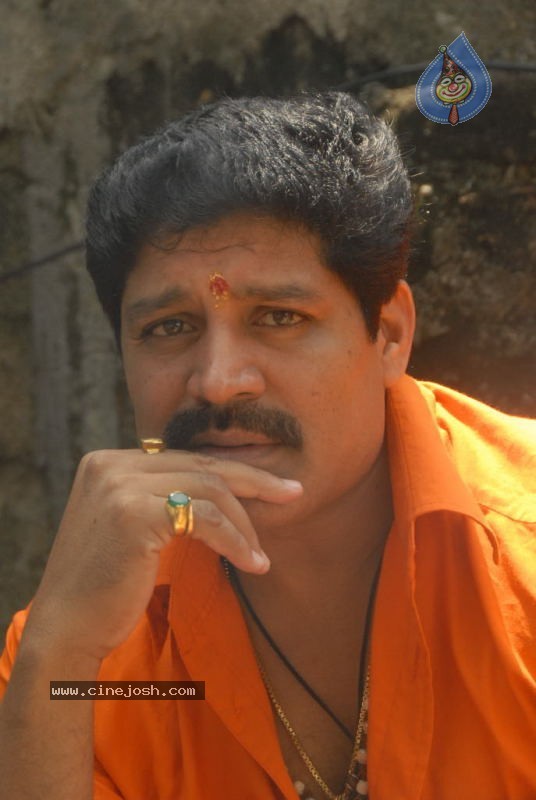 Srihari Solo Stills - 20 / 26 photos