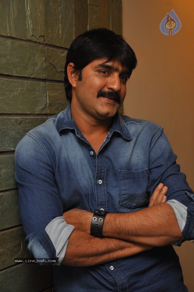 Srikanth New Stills - 27 / 37 photos