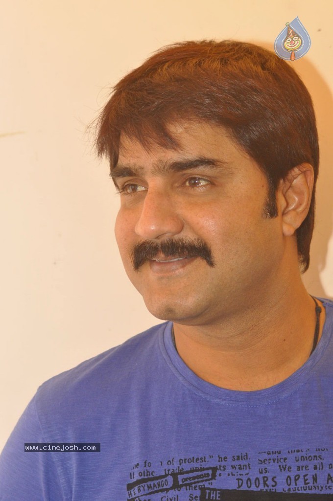 Srikanth New Stills - 13 / 51 photos