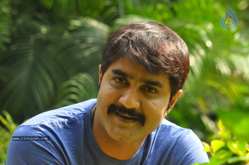 Srikanth New Stills - 18 / 51 photos