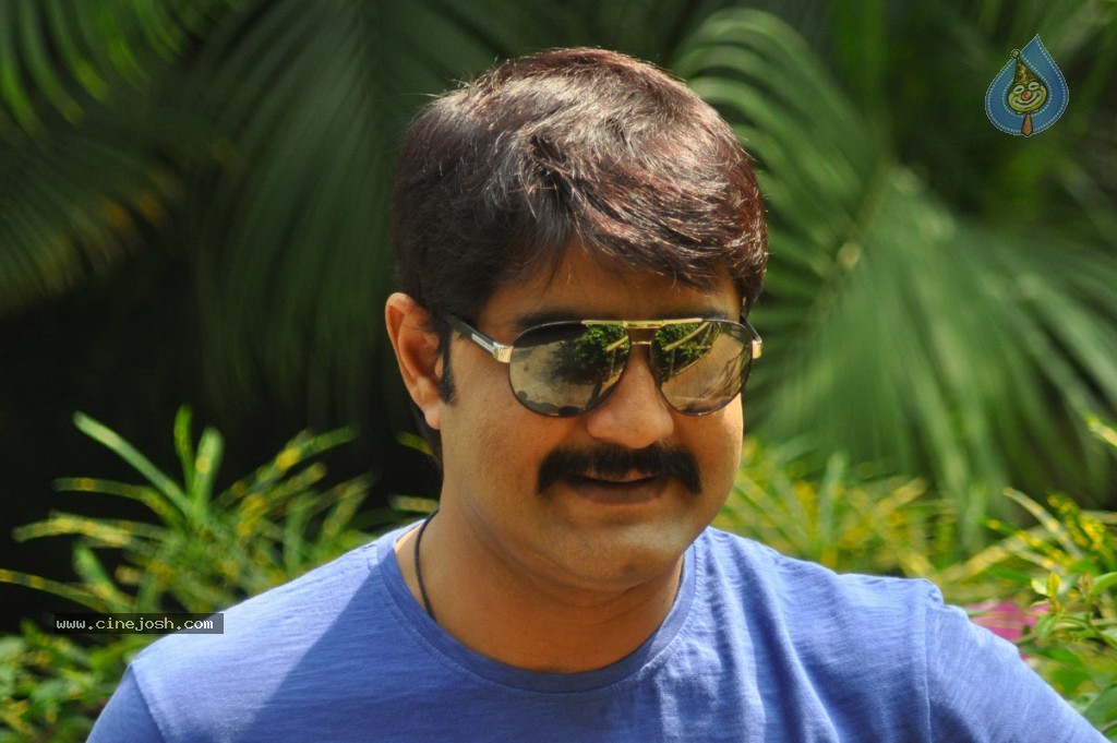 Srikanth New Stills - 34 / 51 photos