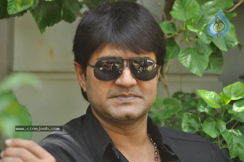 Srikanth Photos - 13 / 20 photos