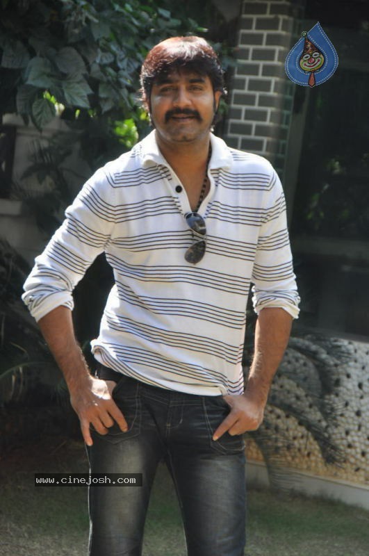 Srikanth Solo Stills - 1 / 40 photos