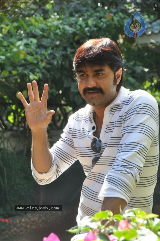 Srikanth Solo Stills - 4 / 40 photos