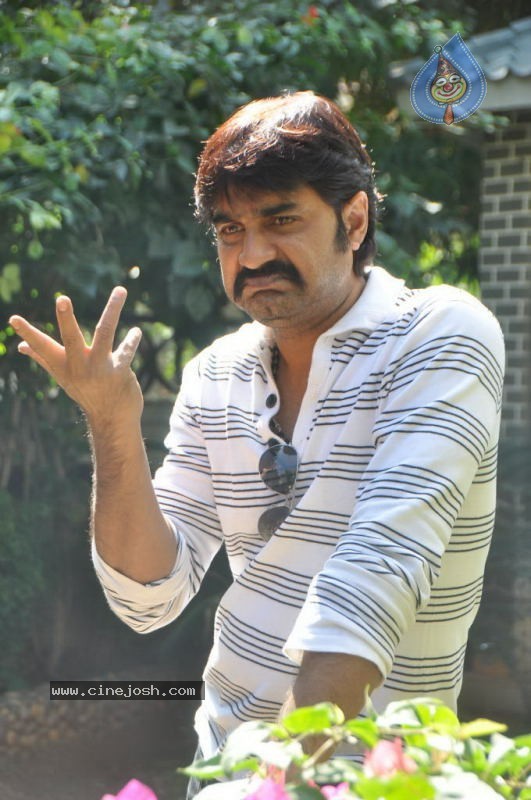 Srikanth Solo Stills - 7 / 40 photos