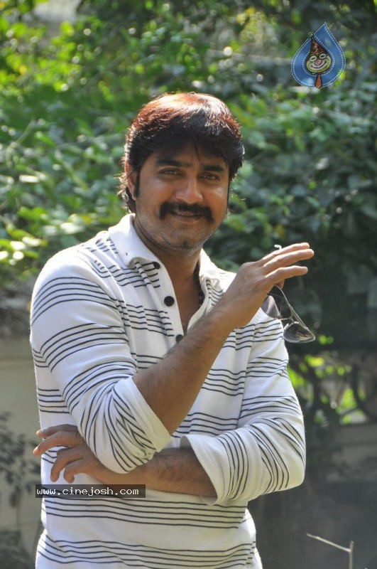 Srikanth Solo Stills - 25 / 40 photos