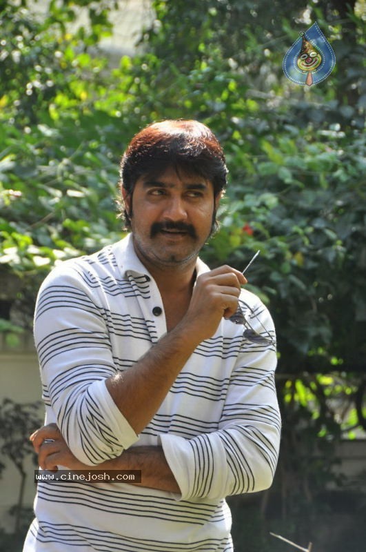 Srikanth Solo Stills - 32 / 40 photos