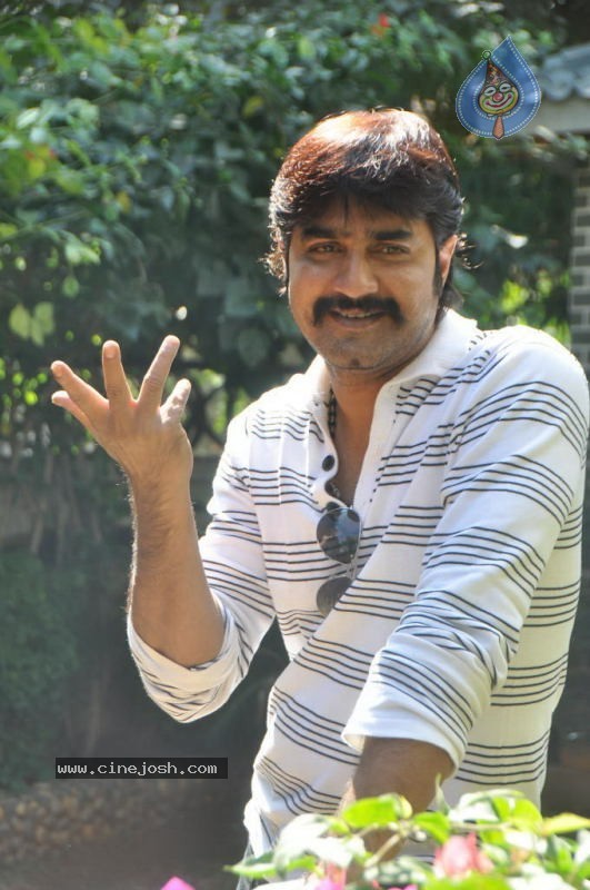 Srikanth Solo Stills - 39 / 40 photos