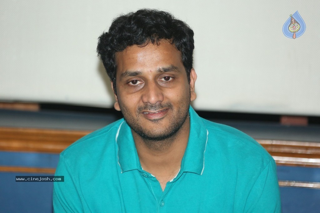 Srini Avasarala Press Meet - 7 / 39 photos