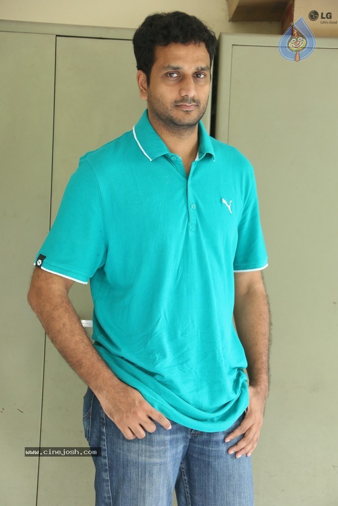 Srini Avasarala Press Meet - 14 / 39 photos