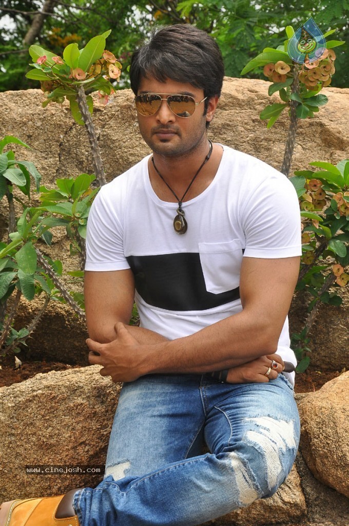 Sudheer Babu New Stills - 18 / 57 photos