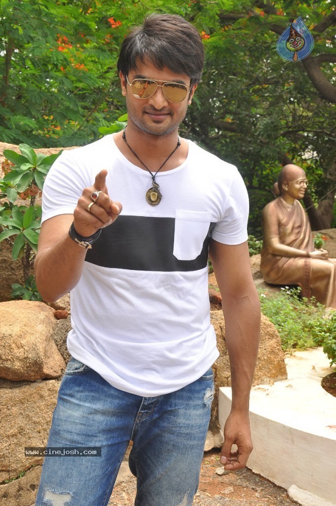 Sudheer Babu New Stills - 30 / 57 photos