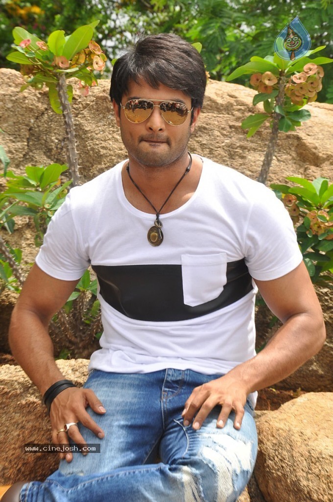 Sudheer Babu New Stills - 50 / 57 photos