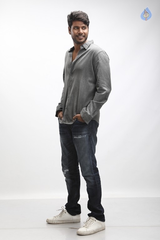 Sundeep Kishan Photo Shoot - 16 / 21 photos