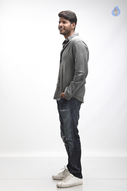 Sundeep Kishan Photo Shoot - 21 / 21 photos