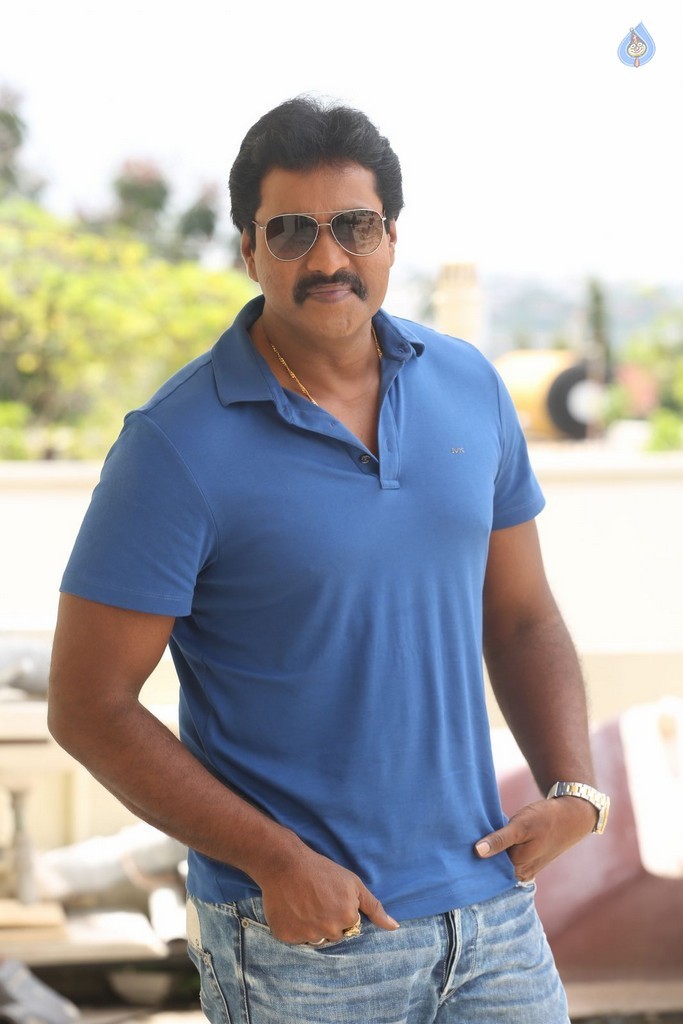 Sunil Latest Photos - 13 / 21 photos