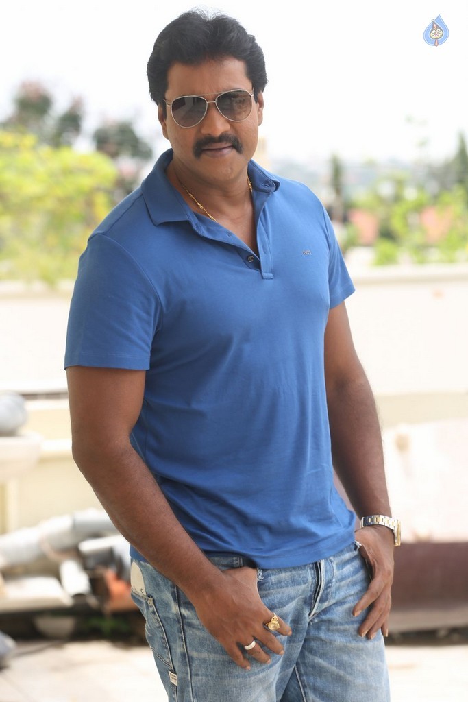 Sunil Latest Photos - 19 / 21 photos