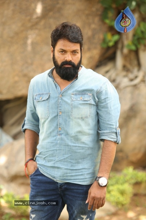 Super Sketch Movie Villain Indra Interview Stills - 8 / 27 photos