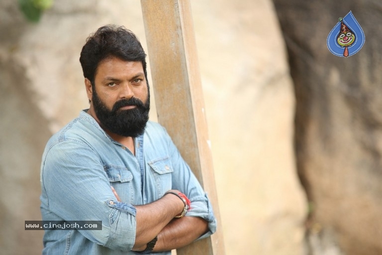 Super Sketch Movie Villain Indra Interview Stills - 13 / 27 photos