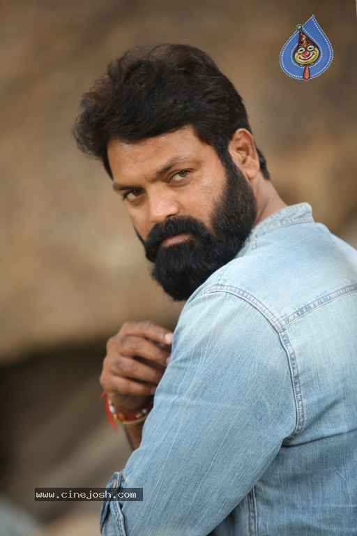 Super Sketch Movie Villain Indra Interview Stills - 24 / 27 photos