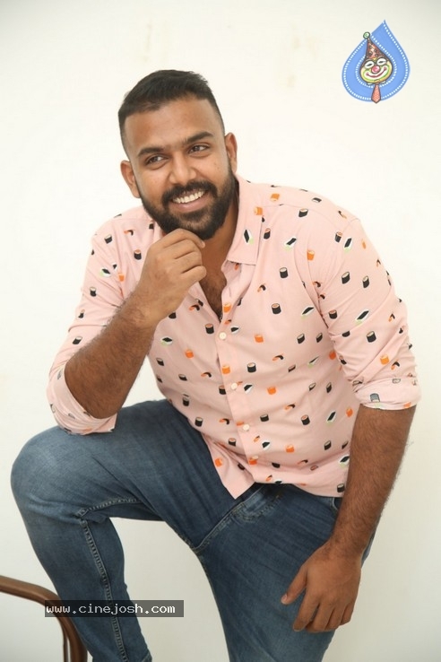 Tharun Bhascker Photos - 18 / 21 photos