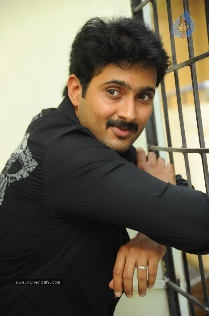 Uday Kiran New Stills - 43 / 44 photos