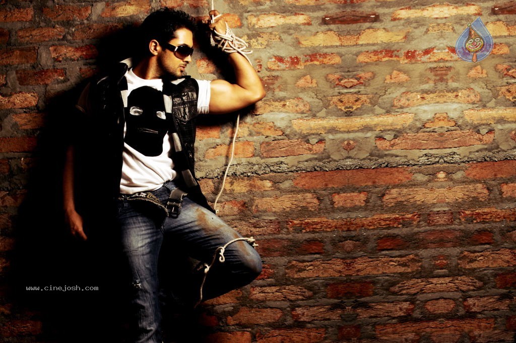 Uday Kiran New Stills - 7 / 11 photos