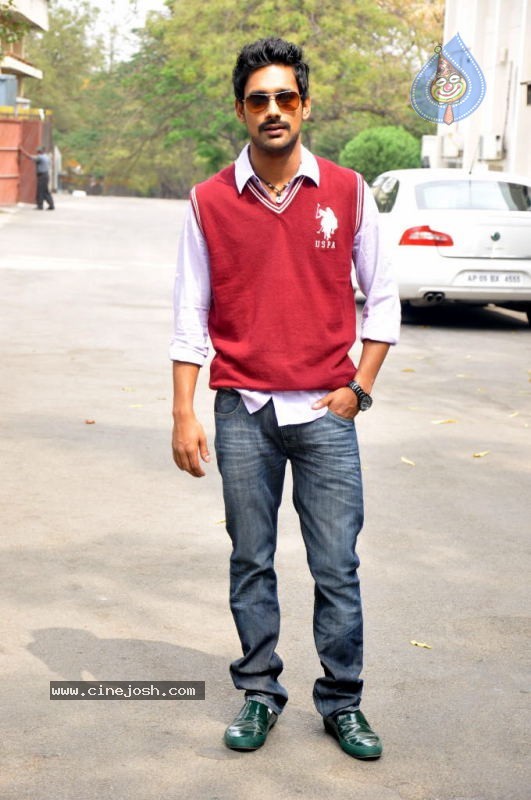 Varun Sandesh Photos - 11 / 27 photos