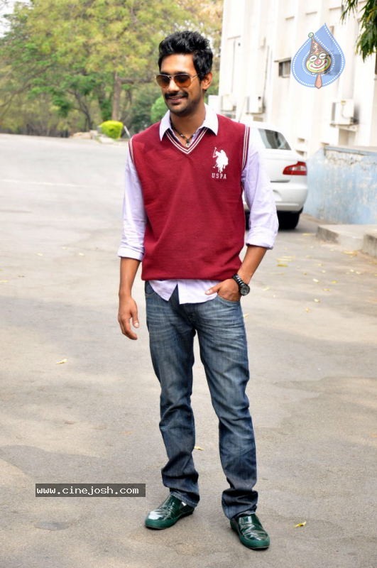 Varun Sandesh Photos - 14 / 27 photos