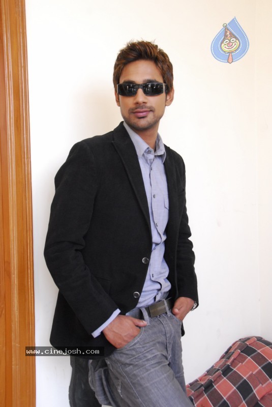 Varun Sandesh Stills - 14 / 24 photos