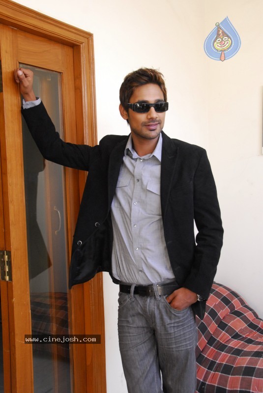 Varun Sandesh Stills - 18 / 24 photos