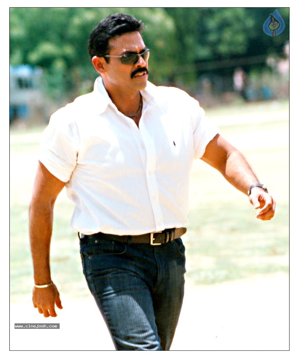 Venkatesh Completes Silver Jubilee Photos - 27 / 139 photos