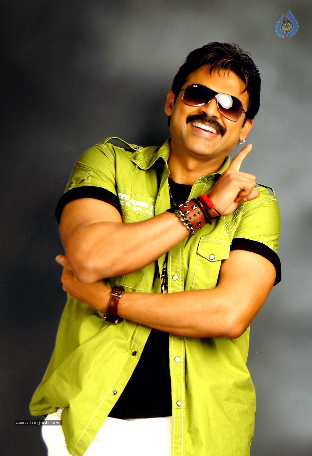 Venkatesh Completes Silver Jubilee Photos - 47 / 139 photos