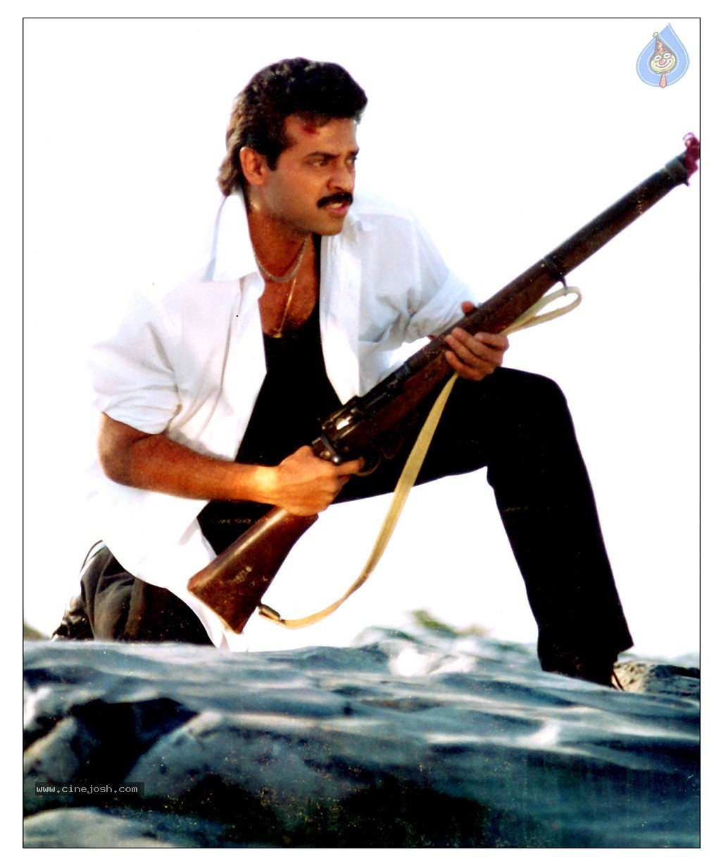 Venkatesh Completes Silver Jubilee Photos - 92 / 139 photos