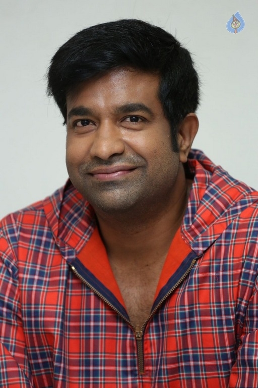 Vennela Kishore Interview Photos - 8 / 13 photos