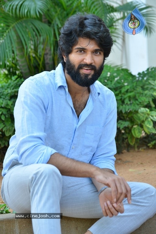 Vijay Devarakonda Interview Photos - 6 / 32 photos