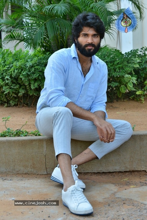 Vijay Devarakonda Interview Photos - 8 / 32 photos