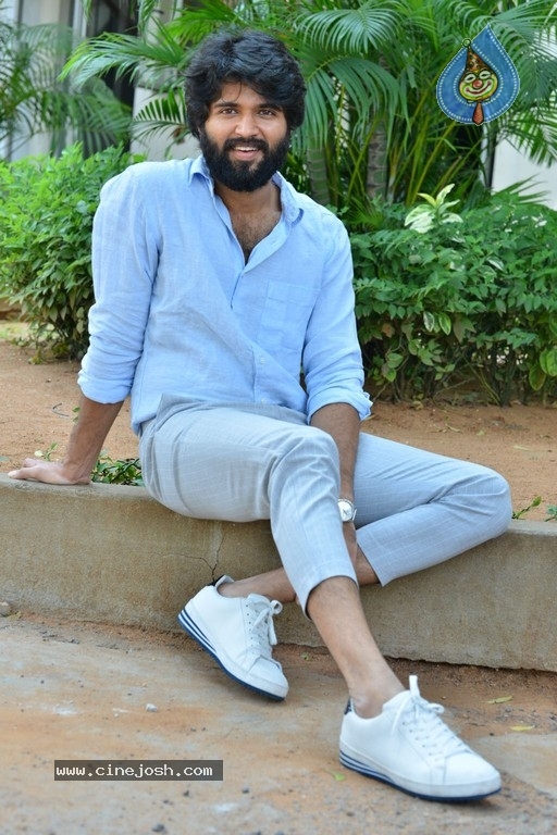 Vijay Devarakonda Interview Photos - 10 / 32 photos