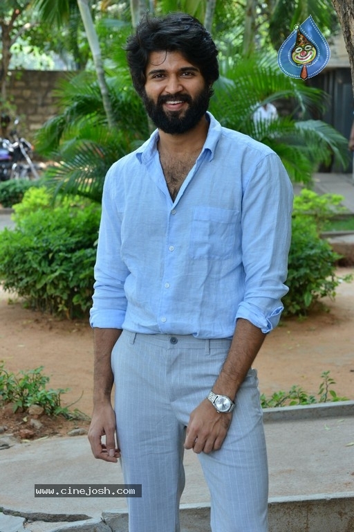 Vijay Devarakonda Interview Photos - 12 / 32 photos