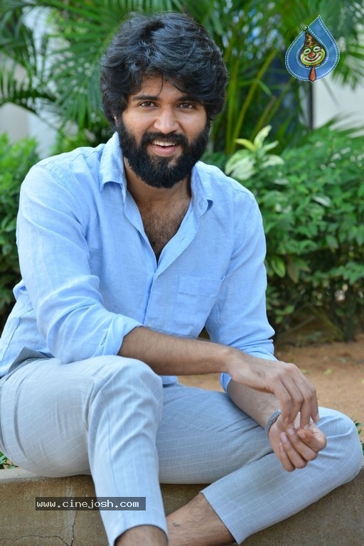 Vijay Devarakonda Interview Photos - 24 / 32 photos